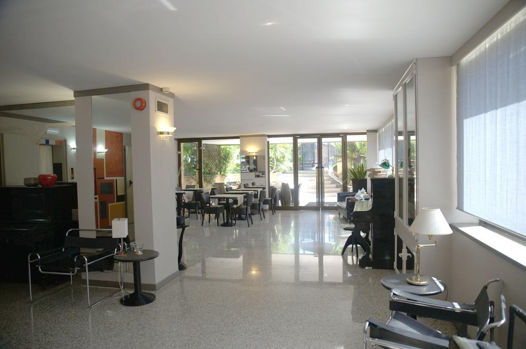 Hotel Desiderio Roma Esterno foto